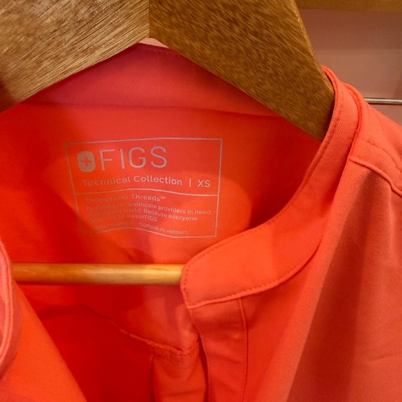 Figs Rafaela Oversized Scrub Top - Picture 2 of 2